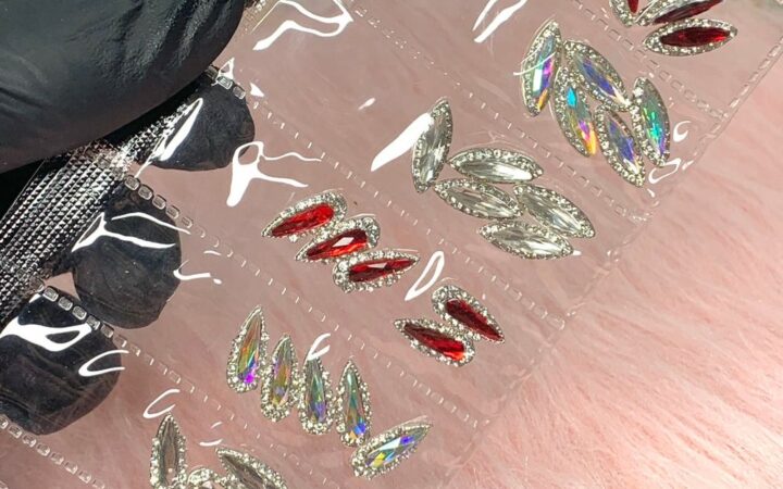 Solve Holiday Nail Flakes with a Christmas Nail Charms Set