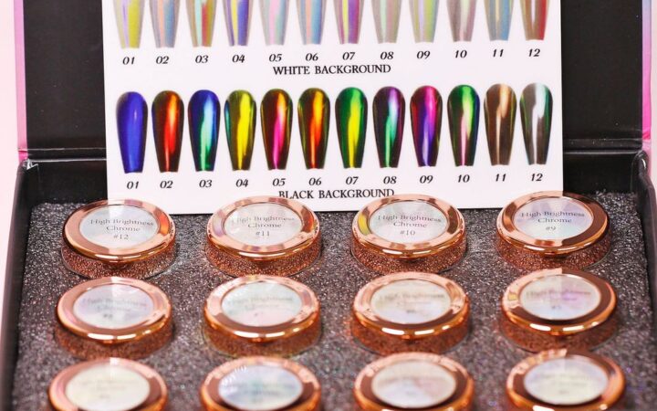 How to Use Iridescent Chrome Nail Powder Like a Pro